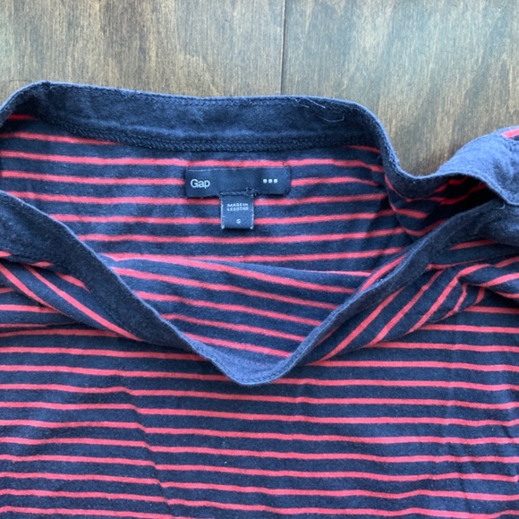 GAP Shirt Striped Boat Neck Red and Blue. Size S. - Picture 2 of 7